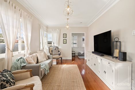 Property photo of 22 Andrew Avenue Tarragindi QLD 4121