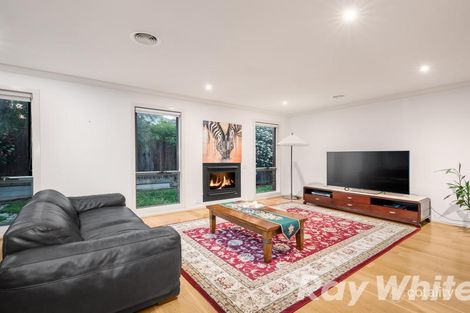 Property photo of 2 Woolcock Close Burwood VIC 3125