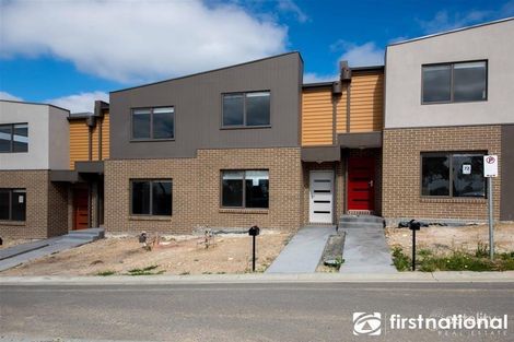 Property photo of 10 Atlantic Drive Pakenham VIC 3810