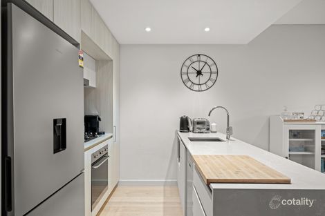 Property photo of 305/148A Albany Street Point Frederick NSW 2250