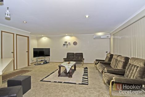 Property photo of 5 Lawson Way Endeavour Hills VIC 3802