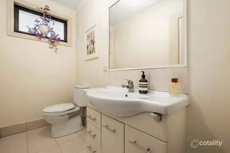 Property photo of 2/1140 Whitehorse Road Box Hill VIC 3128
