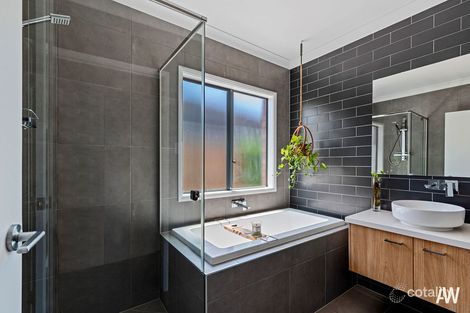 Property photo of 20 Sunray Avenue Palmview QLD 4553