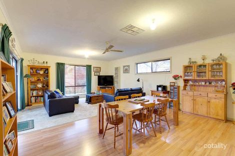 Property photo of 2 Collins Court Kennington VIC 3550