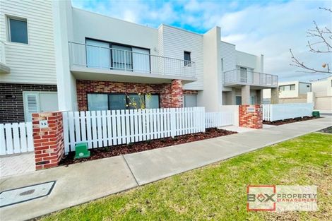 Property photo of 17 Catseye Walk Treeby WA 6164