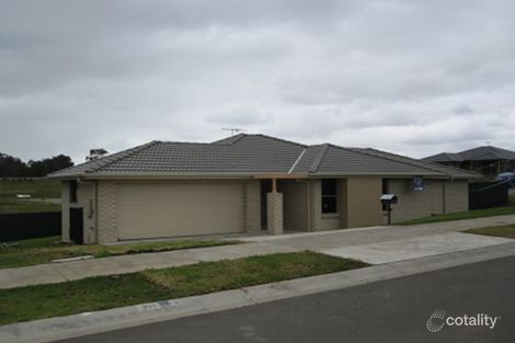 Property photo of 13 Mileham Circuit Rutherford NSW 2320