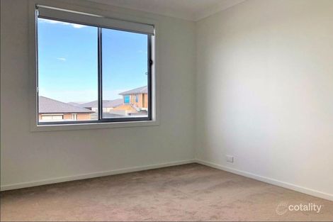 Property photo of 45 Luster Crescent Tarneit VIC 3029