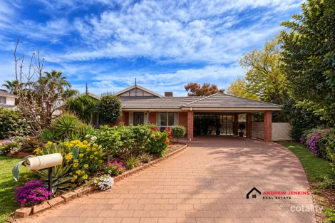 2 Lemon Gr, Cobram, VIC 3644