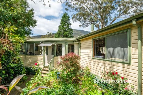 28 Old Warburton Rd, Warburton, VIC 3799
