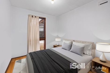 Property photo of 28 Hillcrest Grove Springvale VIC 3171