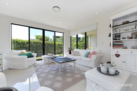 Property photo of 39 Theatre Drive Benowa QLD 4217