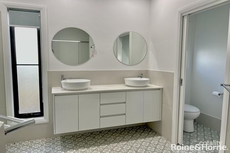 Property photo of 14 Bailes Crescent Young NSW 2594