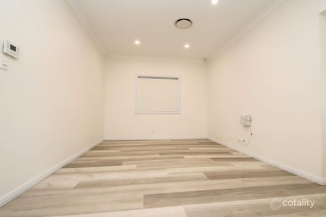 Property photo of 17 Larien Crescent Birrong NSW 2143