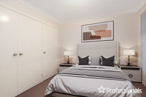 Property photo of 10 Borg Place Prairiewood NSW 2176