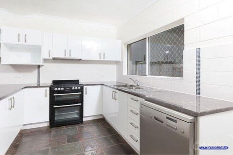 Property photo of 13 Mermaid Close Bentley Park QLD 4869