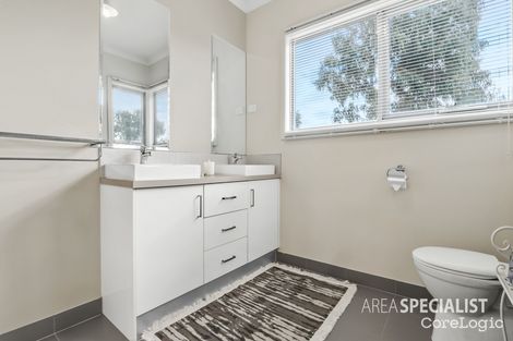 Property photo of 44 Arroyo Place Caroline Springs VIC 3023