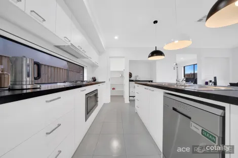 Property photo of 19 Electra Drive Williams Landing VIC 3027