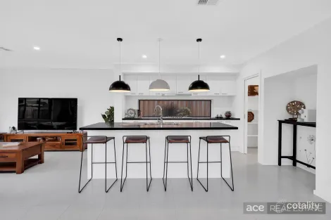 Property photo of 19 Electra Drive Williams Landing VIC 3027