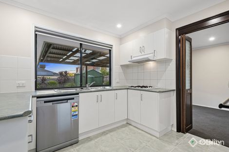 Property photo of 4 Sir Harold Close Endeavour Hills VIC 3802