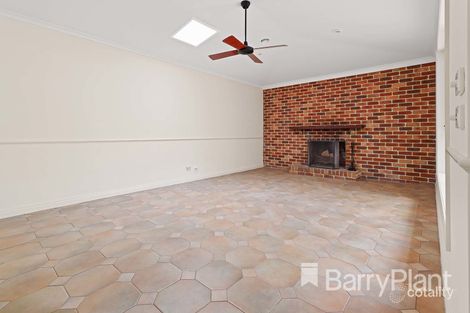 Property photo of 59 Wheatland Crescent Dingley Village VIC 3172