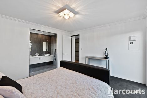 Property photo of 17 Belhaven Terrace Quinns Rocks WA 6030