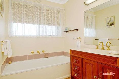 Property photo of 160 Mascoma Street Strathmore VIC 3041