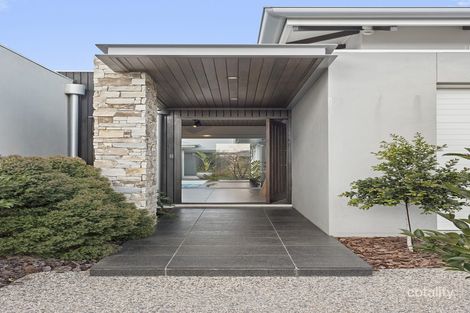 Property photo of 16 Daniells Close Middle Ridge QLD 4350