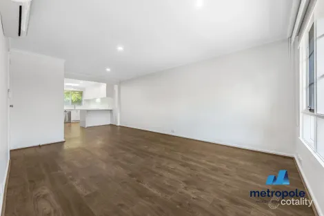 Property photo of 2/10 Capitol Avenue McKinnon VIC 3204
