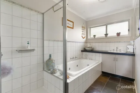 Property photo of 9 Ryeburn Close Traralgon East VIC 3844