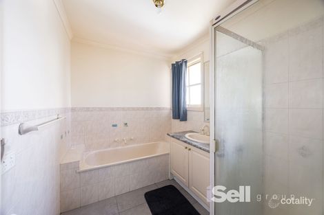 Property photo of 2/122 Thames Street Box Hill North VIC 3129