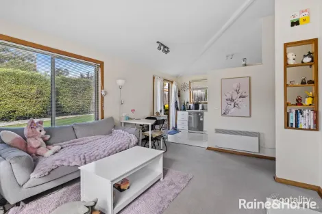 Property photo of 2/6 Dollery Drive Kingston TAS 7050