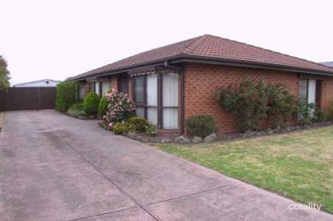 Property photo of 13 Waradgery Drive Rowville VIC 3178