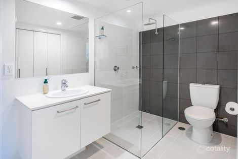 Property photo of 43/25-29 Surf Parade Broadbeach QLD 4218
