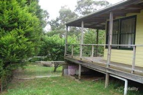 Property photo of 8 Armstrong Crescent Robertson NSW 2577