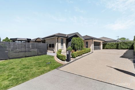 13 Grimstone Pl, Franklin, ACT 2913