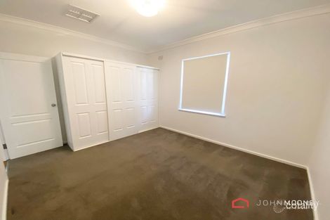 Property photo of 71 Fernleigh Road Turvey Park NSW 2650