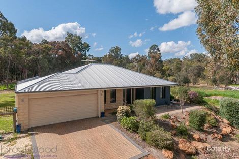 Property photo of 72 Lakeview Drive Gidgegannup WA 6083