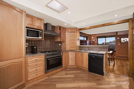 Property photo of 27 Luton Way Bundoora VIC 3083