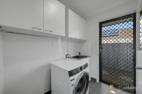 Property photo of 31 Longreach Court Tannum Sands QLD 4680