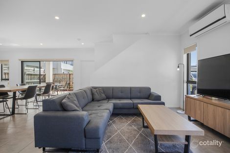 Property photo of 38 Treeve Parkway Werribee VIC 3030