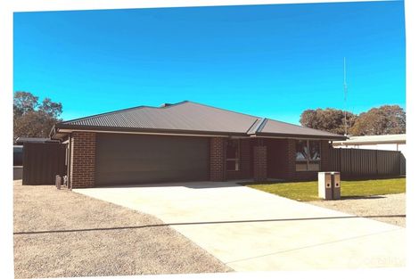 3 Osborne St, Finley, NSW 2713