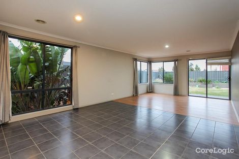 Property photo of 21 Silver Gum Street Manor Lakes VIC 3024