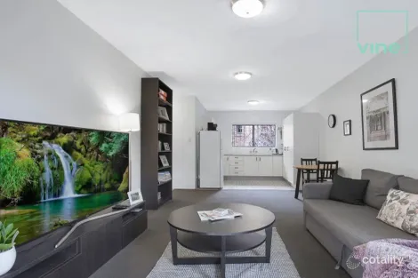 Property photo of 2/166 Stafford Road Gordon Park QLD 4031