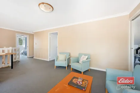 Property photo of 2 Leicester Close Deepdale WA 6532