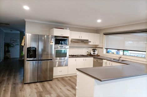 Property photo of 30 Elcan Avenue Cranbourne West VIC 3977