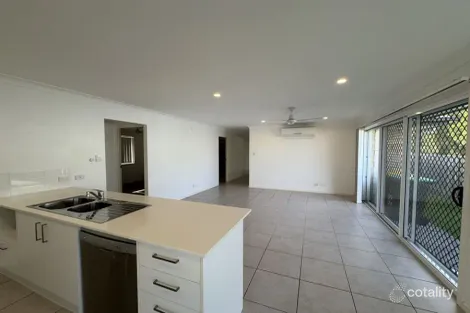 Property photo of 7 Logan Crescent Oxenford QLD 4210