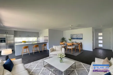 25 Rossi Ave, Russell Island, QLD 4184