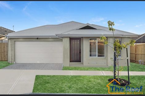 11 Lucknow St, Mambourin, VIC 3024