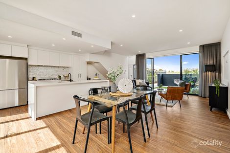 Property photo of 32/1 Rowland Rees Crescent Greenway ACT 2900