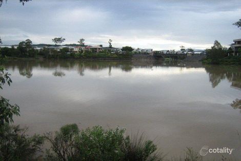 Property photo of 30 Tracey Crescent Varsity Lakes QLD 4227